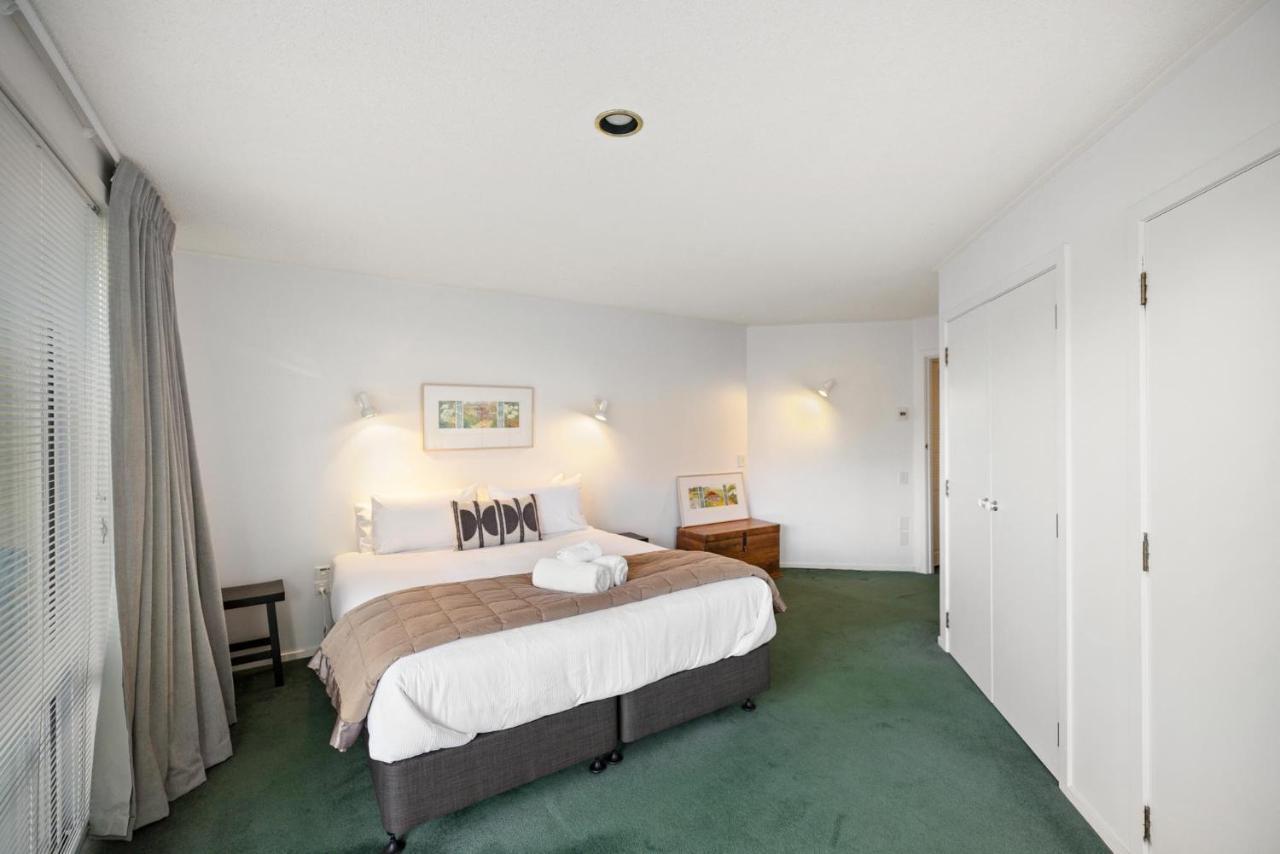 Charming Views Appartement Wanaka Buitenkant foto